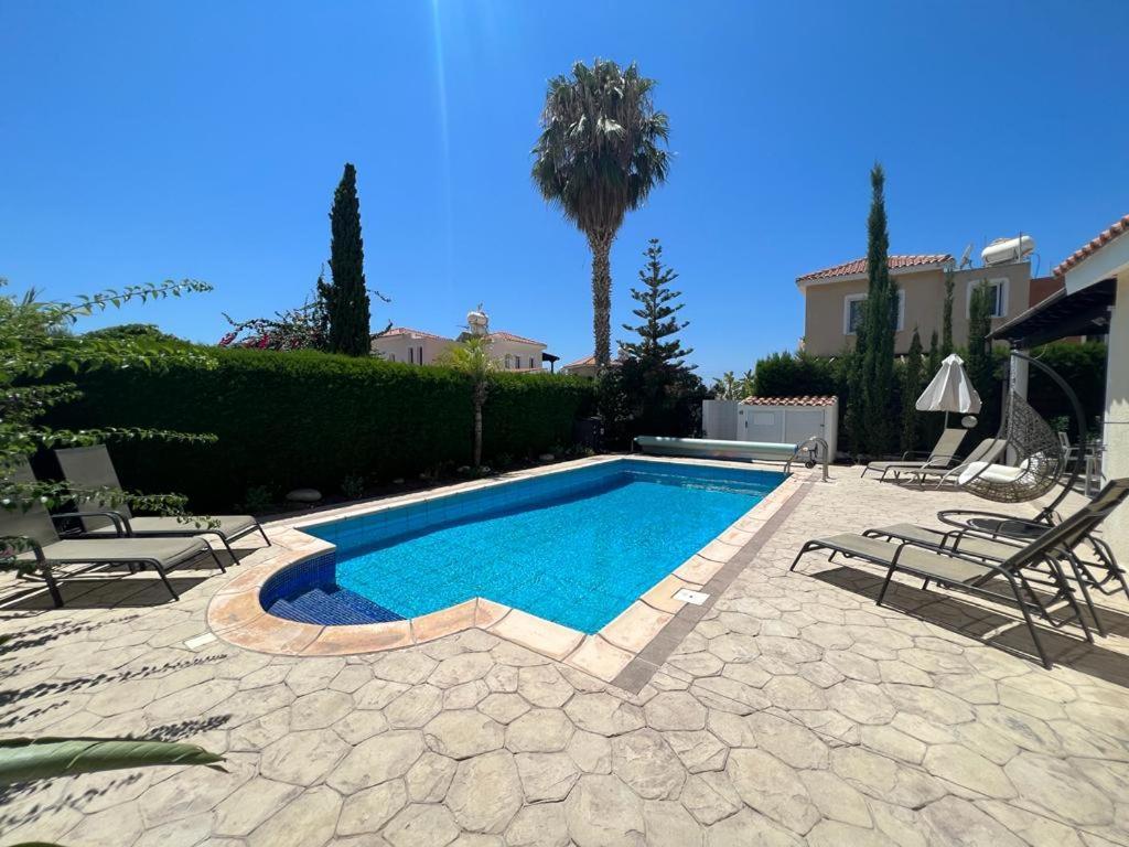 Tamara With Private Pool Villa Peyia